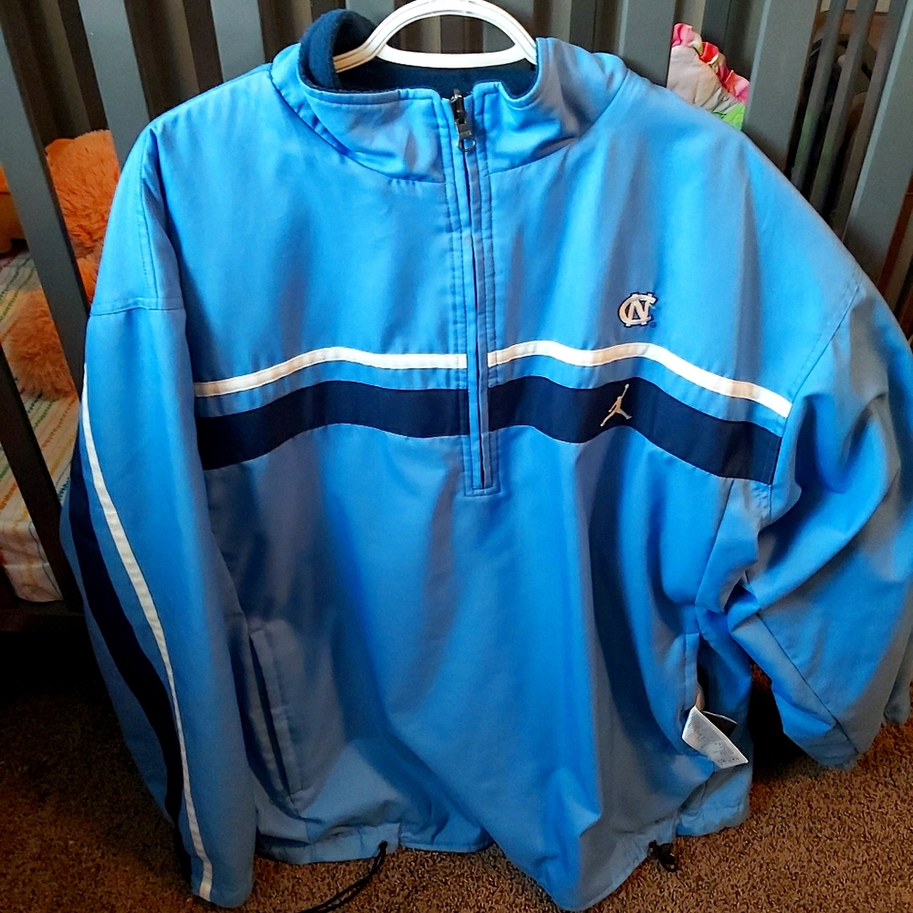 vintage North Carolina jordan pull over jacket
